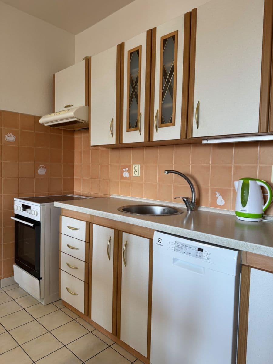 Prenájom bytu 2-izbový 49 m², K Nemocnici, Cheb, Karlovarský kraj Prenájom bytu 2-izbový 49 m², K Nemocnici, Cheb, Karlovarský kraj