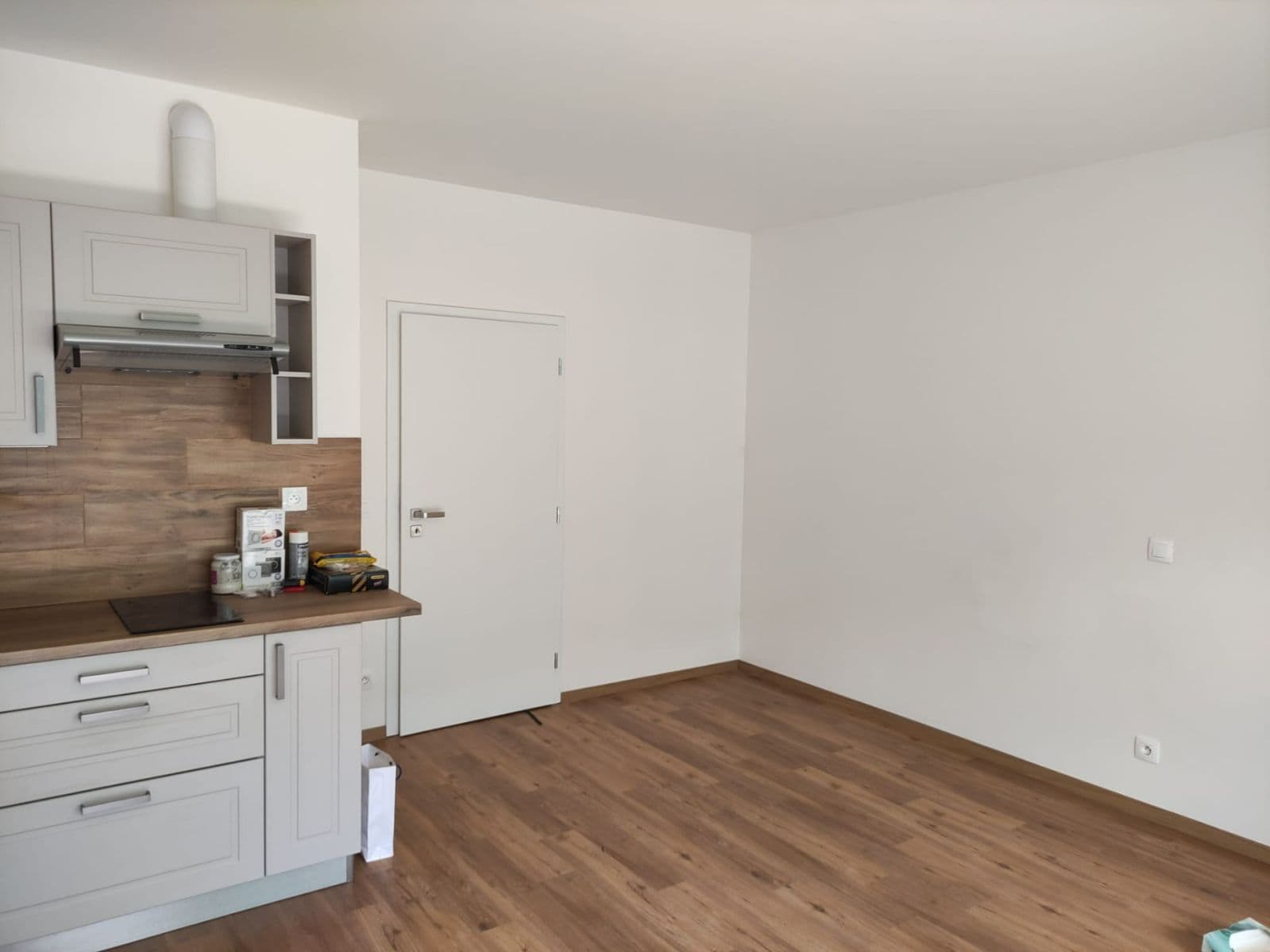 Prenájom bytu 1-izbový 33 m², Hrnčířská, Uhlířské Janovice, Středočeský kraj Prenájom bytu 1-izbový 33 m², Hrnčířská, Uhlířské Janovice, Středočeský kraj