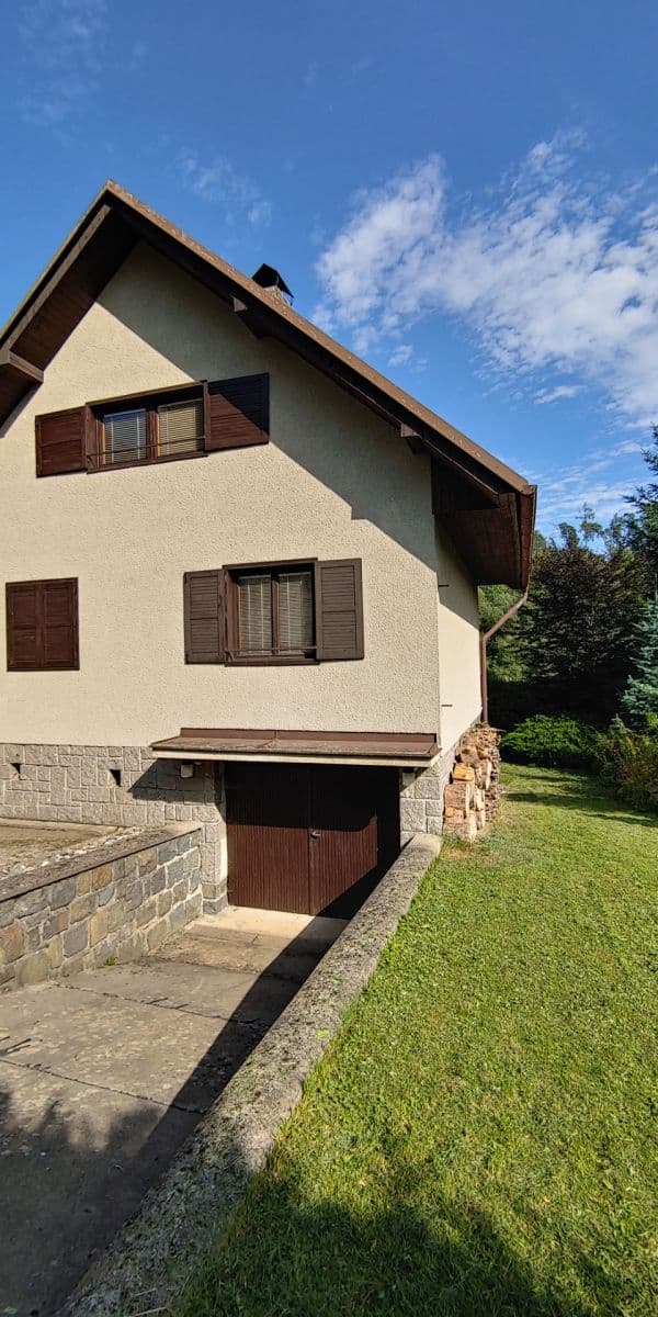 Predaj rekreačného objektu 150 m², pozemek 2.093 m², Chocerady, Středočeský kraj Predaj rekreačného objektu 150 m², pozemek 2.093 m², Chocerady, Středočeský kraj