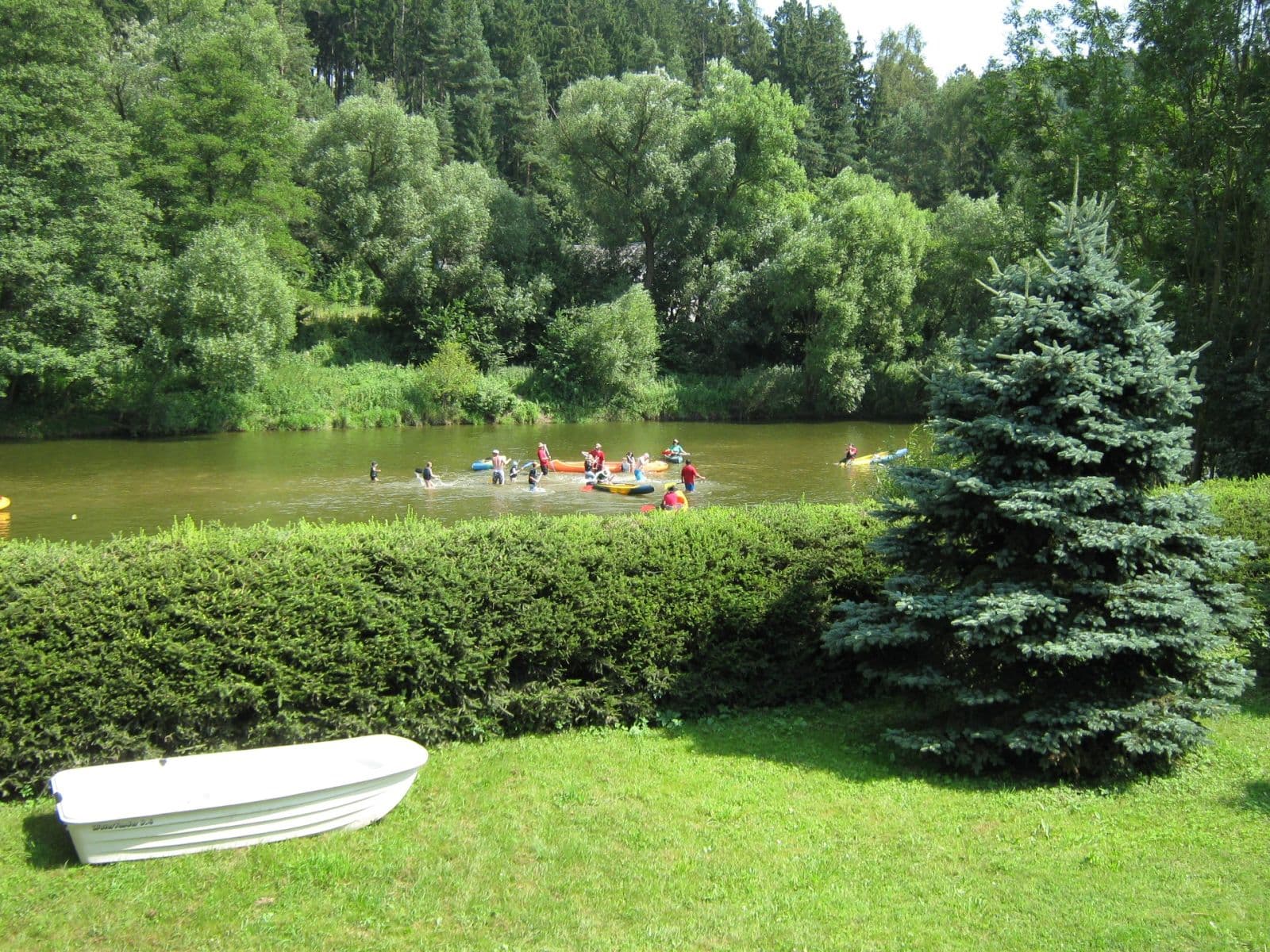 Predaj rekreačného objektu 150 m², pozemek 2.093 m², Chocerady, Středočeský kraj Predaj rekreačného objektu 150 m², pozemek 2.093 m², Chocerady, Středočeský kraj