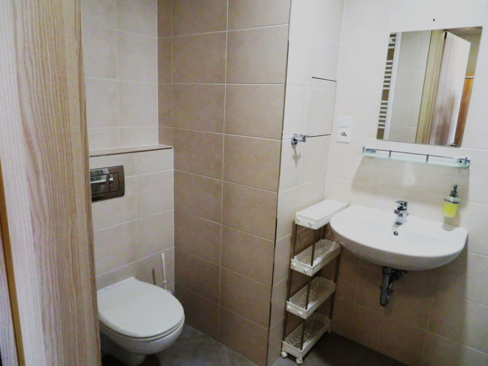 Prenájom bytu 1-izbový 29 m², Do Zahrádek Ⅰ, Praha, Praha Prenájom bytu 1-izbový 29 m², Do Zahrádek Ⅰ, Praha, Praha