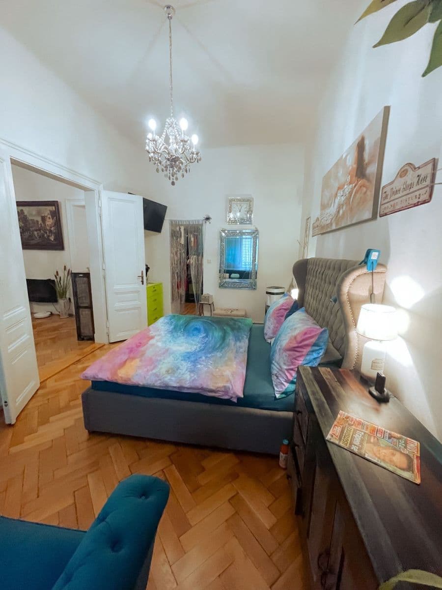 Predaj bytu 2-izbový 82 m², Janáčkovo nábřeží, Praha, Praha Predaj bytu 2-izbový 82 m², Janáčkovo nábřeží, Praha, Praha