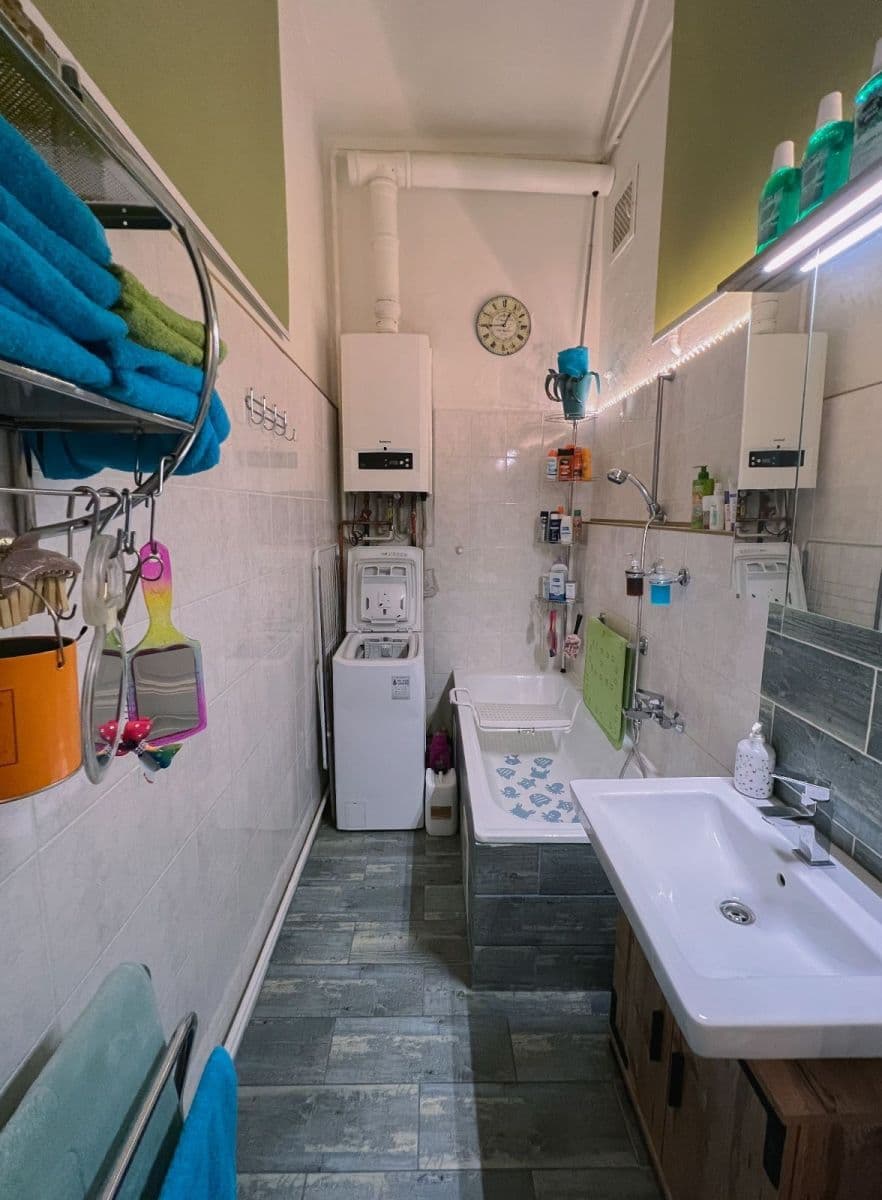 Predaj bytu 2-izbový 82 m², Janáčkovo nábřeží, Praha, Praha Predaj bytu 2-izbový 82 m², Janáčkovo nábřeží, Praha, Praha