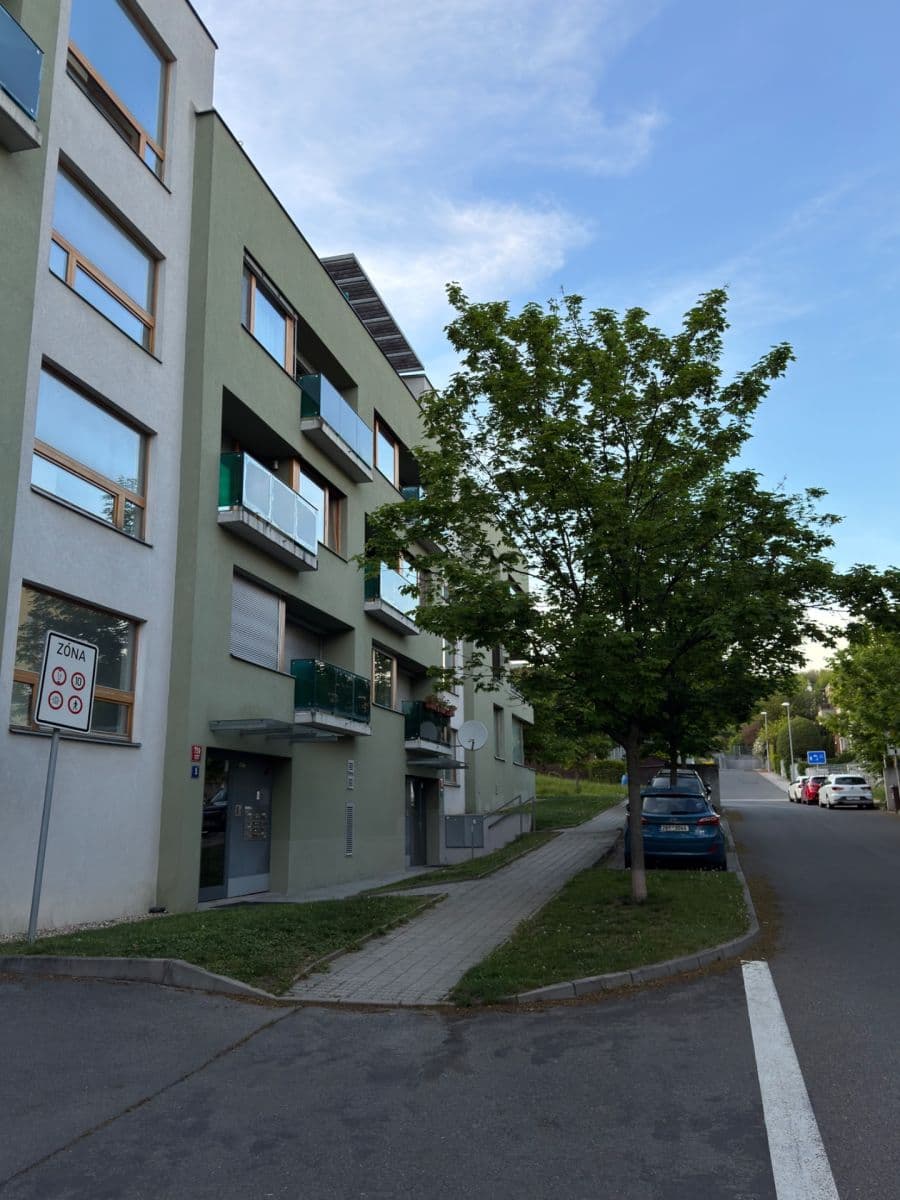 Prenájom bytu 3-izbový 85 m², Vidoulská, Praha, Praha Prenájom bytu 3-izbový 85 m², Vidoulská, Praha, Praha