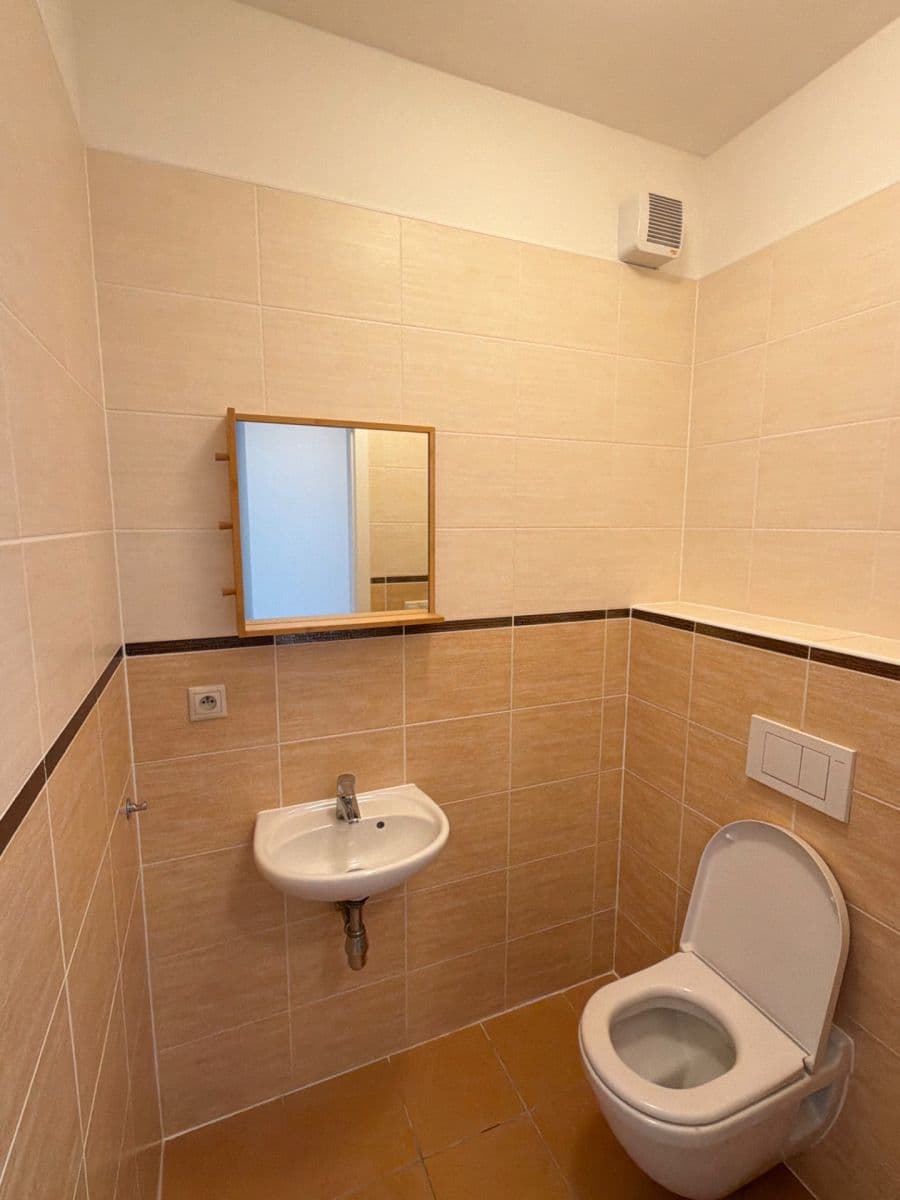 Prenájom bytu 3-izbový 85 m², Vidoulská, Praha, Praha Prenájom bytu 3-izbový 85 m², Vidoulská, Praha, Praha
