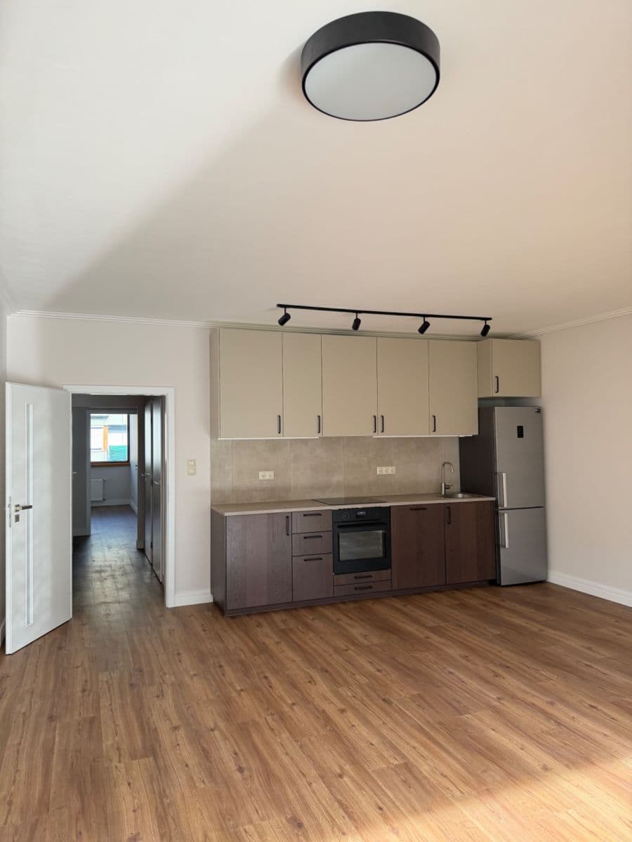 Prenájom bytu 3-izbový 85 m², Vidoulská, Praha, Praha Prenájom bytu 3-izbový 85 m², Vidoulská, Praha, Praha