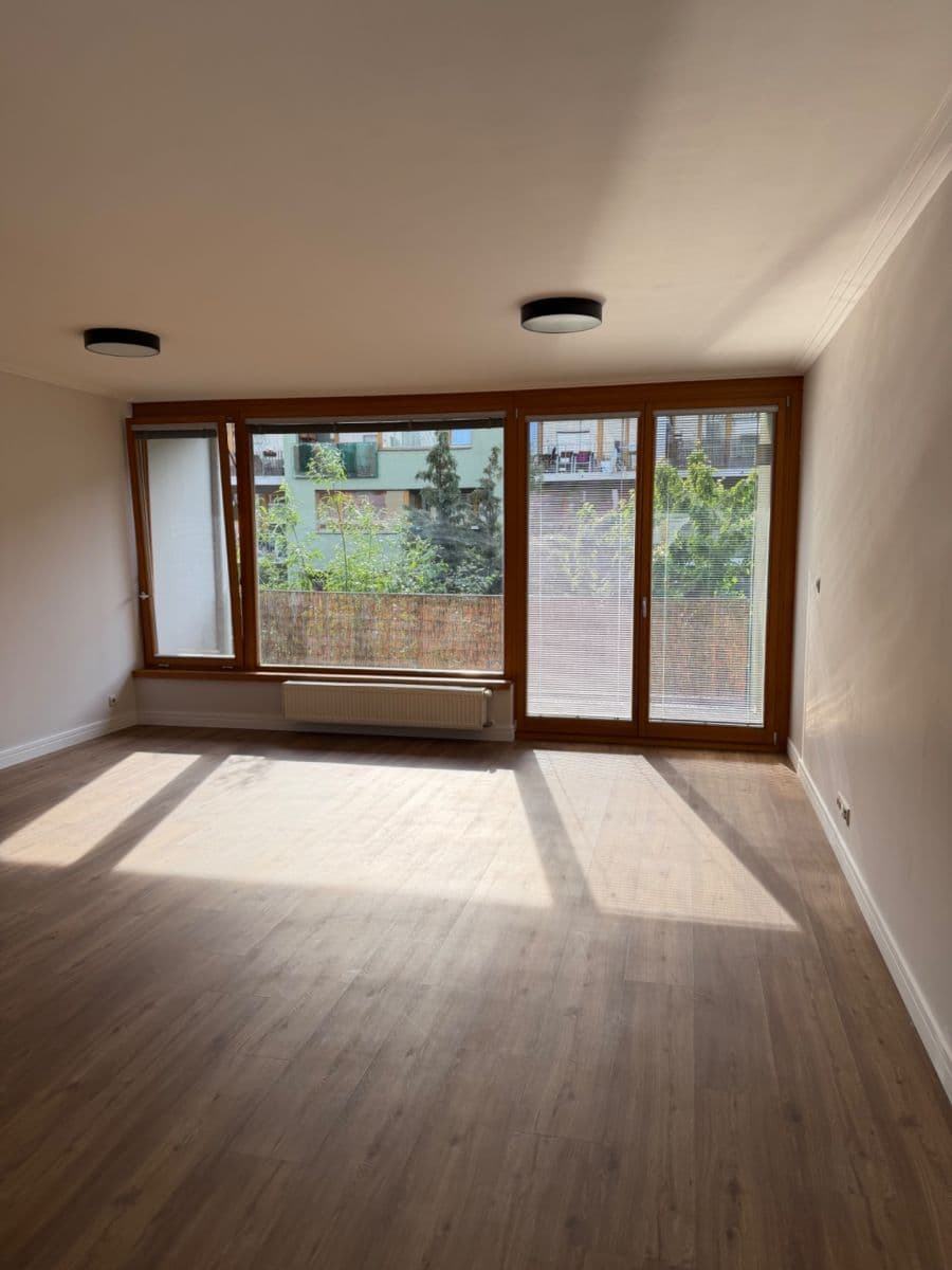 Prenájom bytu 3-izbový 85 m², Vidoulská, Praha, Praha Prenájom bytu 3-izbový 85 m², Vidoulská, Praha, Praha