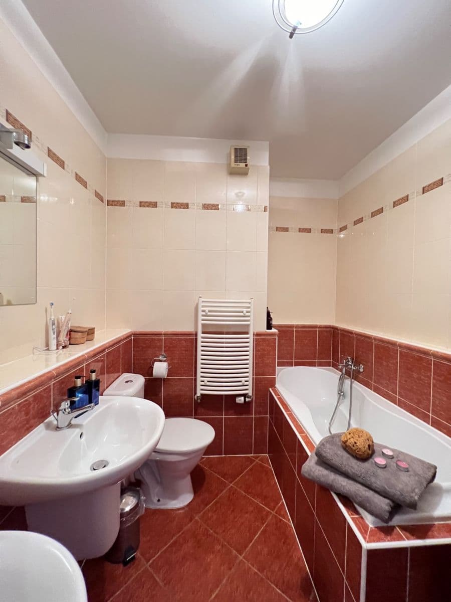 Prenájom domu 150 m², pozemek 92 m², Pod Harfou, Praha, Praha Prenájom domu 150 m², pozemek 92 m², Pod Harfou, Praha, Praha