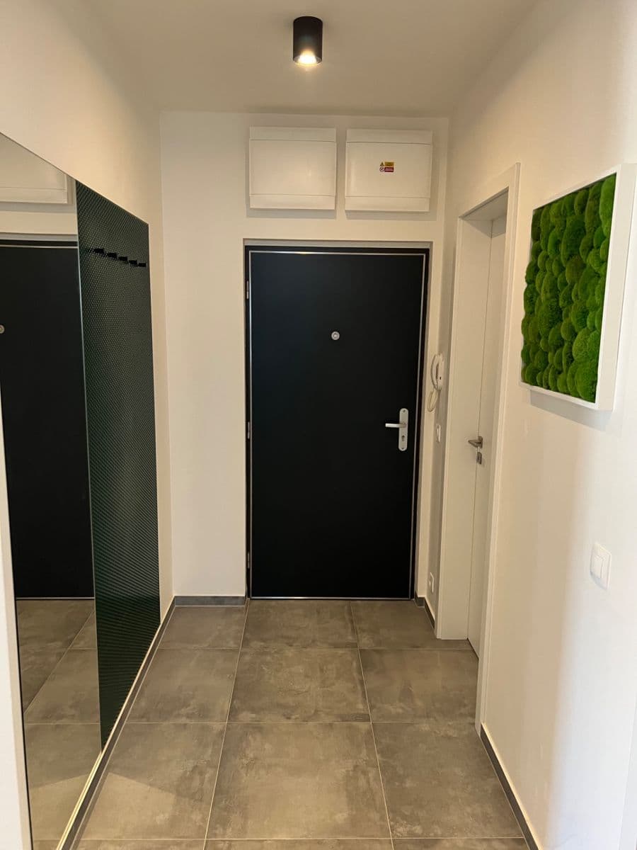 Predaj bytu 3-izbový 81 m², Saarinenova, Praha, Praha Predaj bytu 3-izbový 81 m², Saarinenova, Praha, Praha