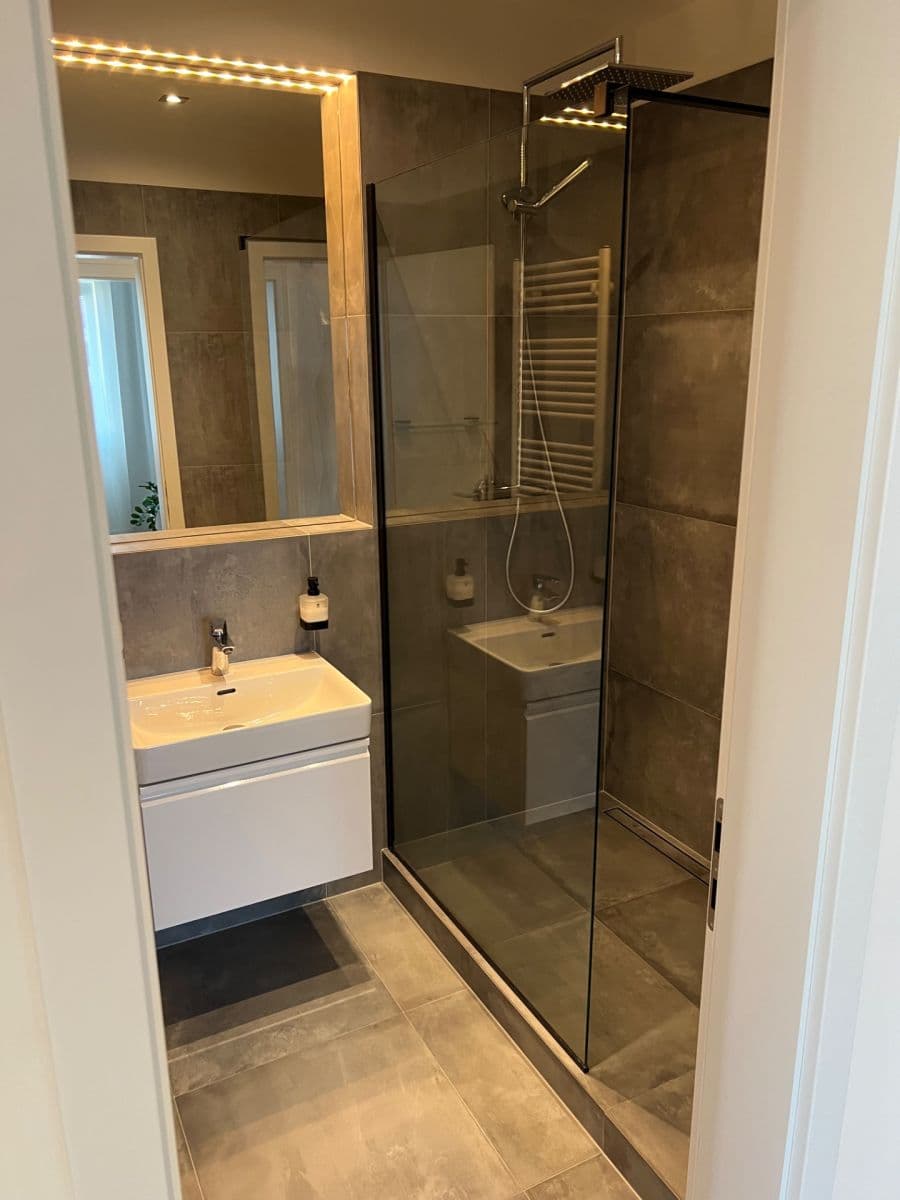 Predaj bytu 3-izbový 81 m², Saarinenova, Praha, Praha Predaj bytu 3-izbový 81 m², Saarinenova, Praha, Praha