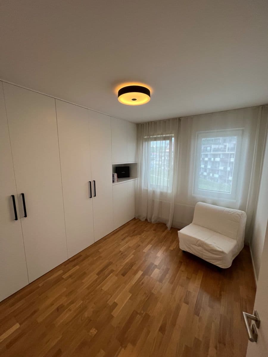 Predaj bytu 3-izbový 81 m², Saarinenova, Praha, Praha Predaj bytu 3-izbový 81 m², Saarinenova, Praha, Praha