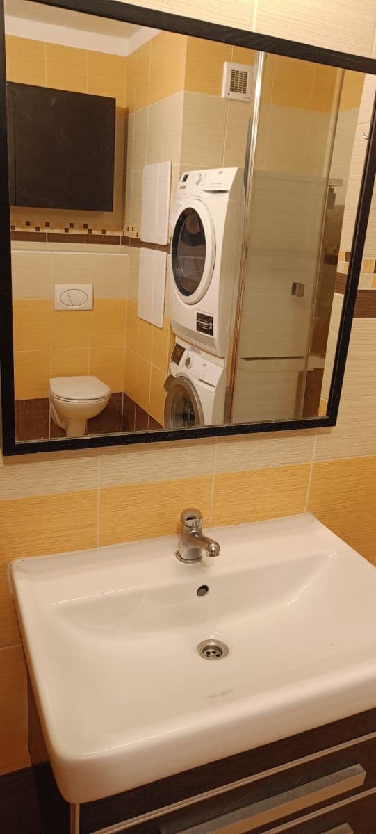Predaj bytu 3-izbový 70 m², Nad Stadionem, Králův Dvůr, Středočeský kraj Predaj bytu 3-izbový 70 m², Nad Stadionem, Králův Dvůr, Středočeský kraj