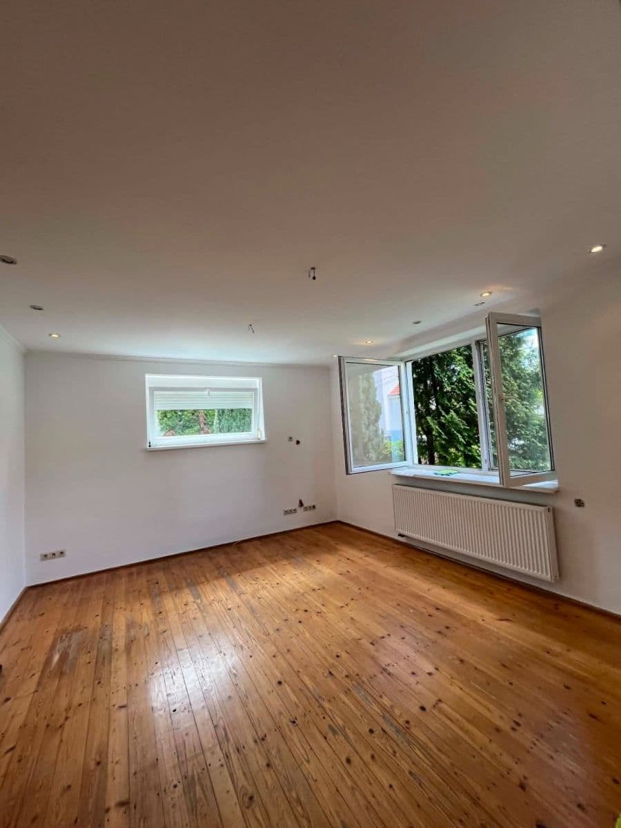 Predaj domu 100 m², pozemek 777 m², 1. mája, Leopoldov, Trnavský kraj Predaj domu 100 m², pozemek 777 m², 1. mája, Leopoldov, Trnavský kraj