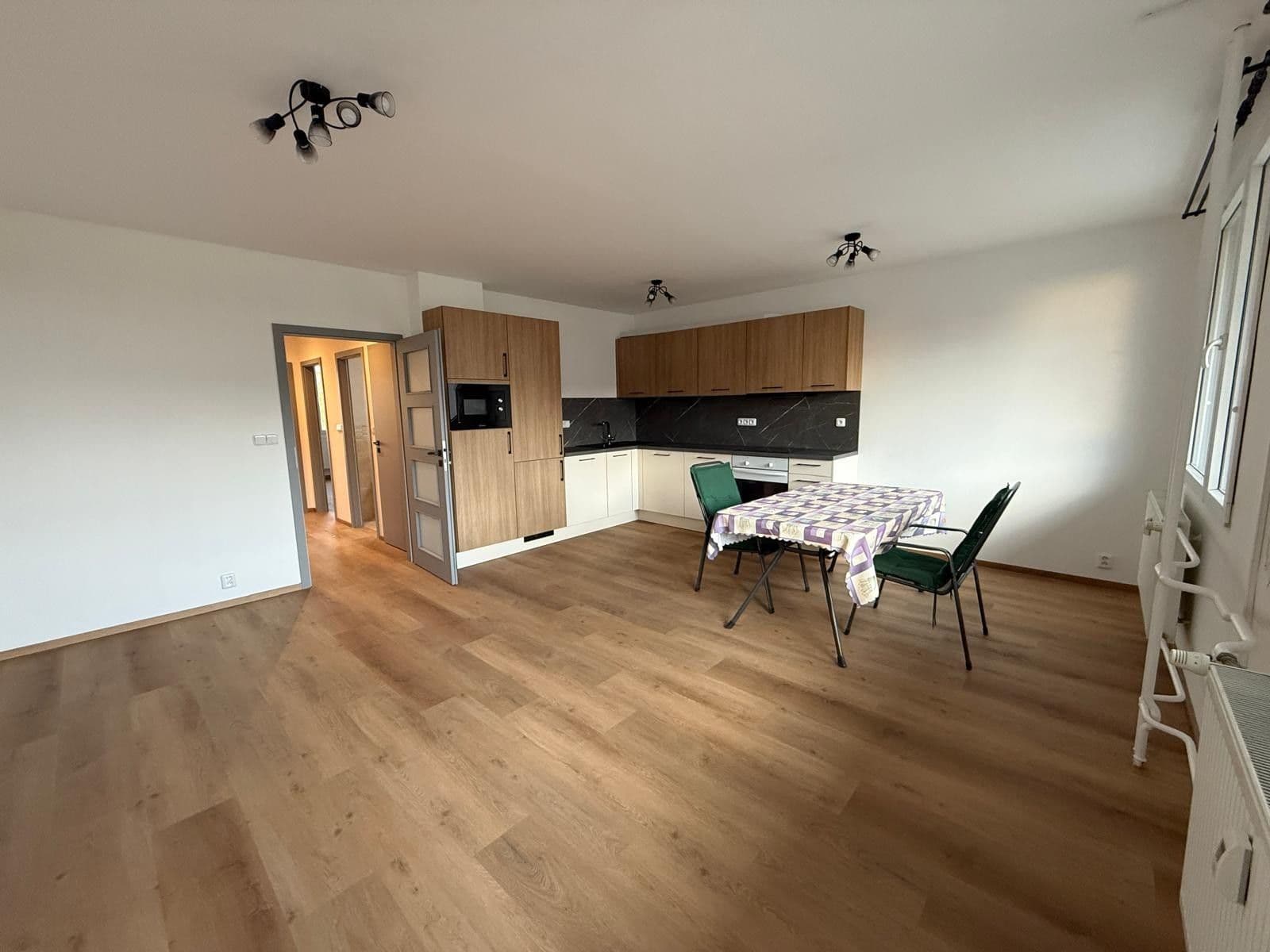 Prenájom bytu 3-izbový 72 m², Moravcova, Kolín, Středočeský kraj Prenájom bytu 3-izbový 72 m², Moravcova, Kolín, Středočeský kraj
