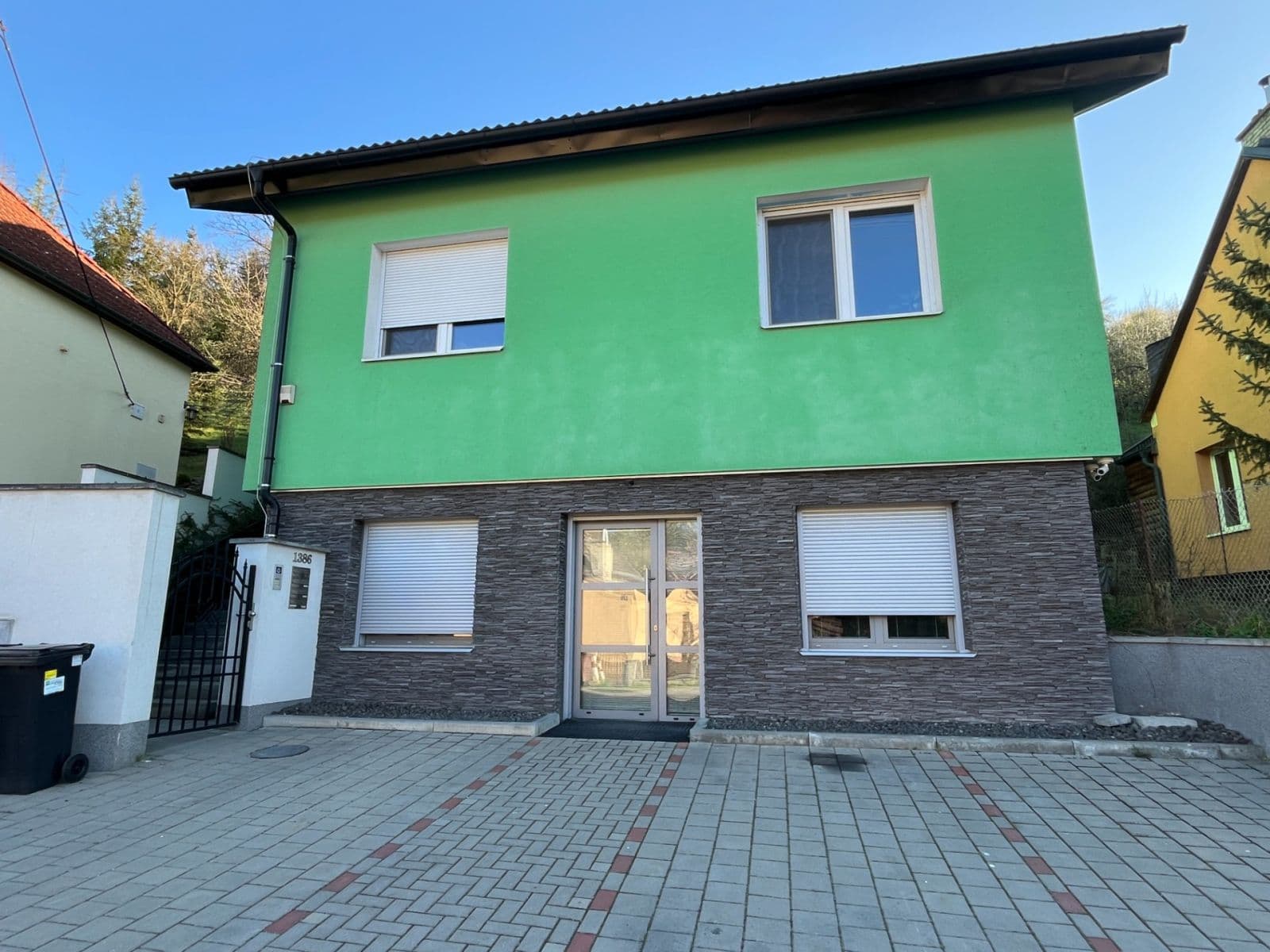 Prenájom bytu 2-izbový 87 m², Klabalská I, Zlín, Zlínský kraj Prenájom bytu 2-izbový 87 m², Klabalská I, Zlín, Zlínský kraj