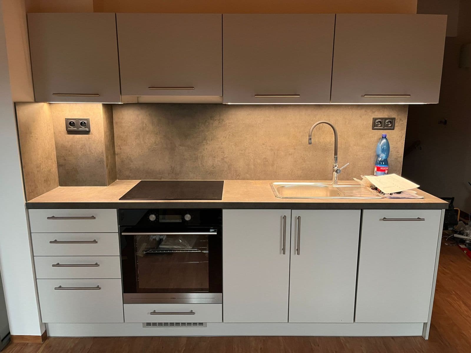 Prenájom bytu 2-izbový 87 m², Klabalská I, Zlín, Zlínský kraj Prenájom bytu 2-izbový 87 m², Klabalská I, Zlín, Zlínský kraj