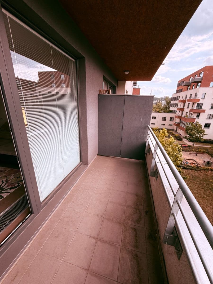 Predaj bytu 2-izbový 64 m², V Háji, Praha, Praha Predaj bytu 2-izbový 64 m², V Háji, Praha, Praha