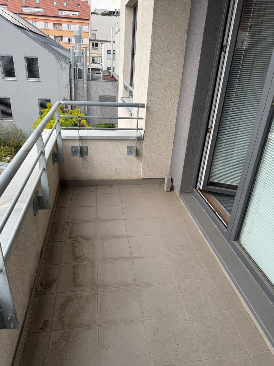 Predaj bytu 2-izbový 64 m², V Háji, Praha, Praha Predaj bytu 2-izbový 64 m², V Háji, Praha, Praha