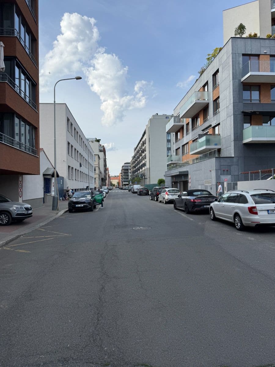 Predaj bytu 2-izbový 64 m², V Háji, Praha, Praha Predaj bytu 2-izbový 64 m², V Háji, Praha, Praha