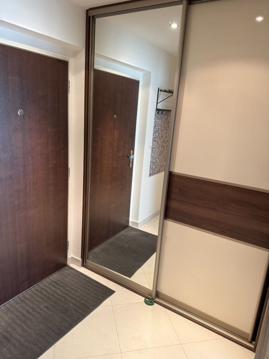 Predaj bytu 2-izbový 64 m², V Háji, Praha, Praha Predaj bytu 2-izbový 64 m², V Háji, Praha, Praha