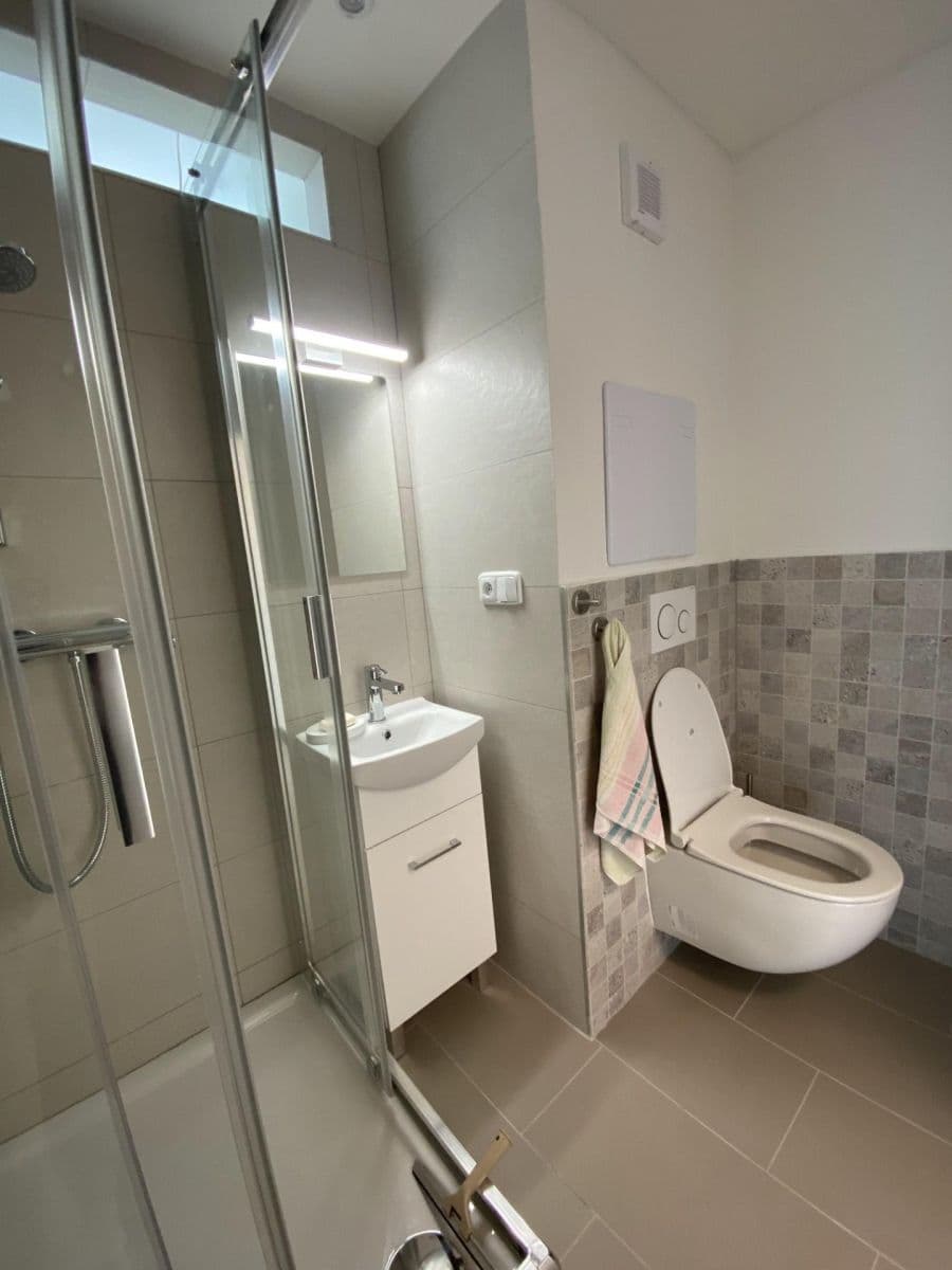 Predaj bytu 1-izbový 28 m², Na Kotli, Hradec Králové, Královéhradecký kraj Predaj bytu 1-izbový 28 m², Na Kotli, Hradec Králové, Královéhradecký kraj