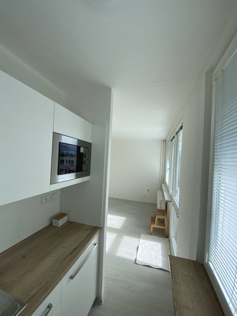 Predaj bytu 1-izbový 28 m², Na Kotli, Hradec Králové, Královéhradecký kraj Predaj bytu 1-izbový 28 m², Na Kotli, Hradec Králové, Královéhradecký kraj