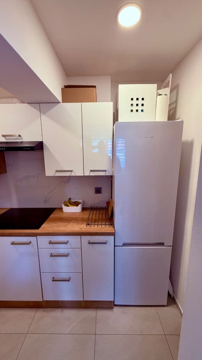 Prenájom bytu 1-izbový 30 m², Palackého náměstí, Řevnice, Středočeský kraj Prenájom bytu 1-izbový 30 m², Palackého náměstí, Řevnice, Středočeský kraj