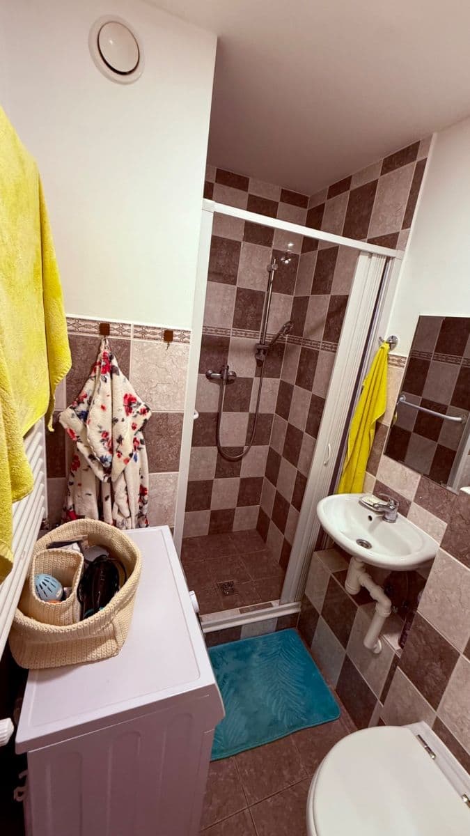 Prenájom bytu 1-izbový 30 m², Palackého náměstí, Řevnice, Středočeský kraj Prenájom bytu 1-izbový 30 m², Palackého náměstí, Řevnice, Středočeský kraj