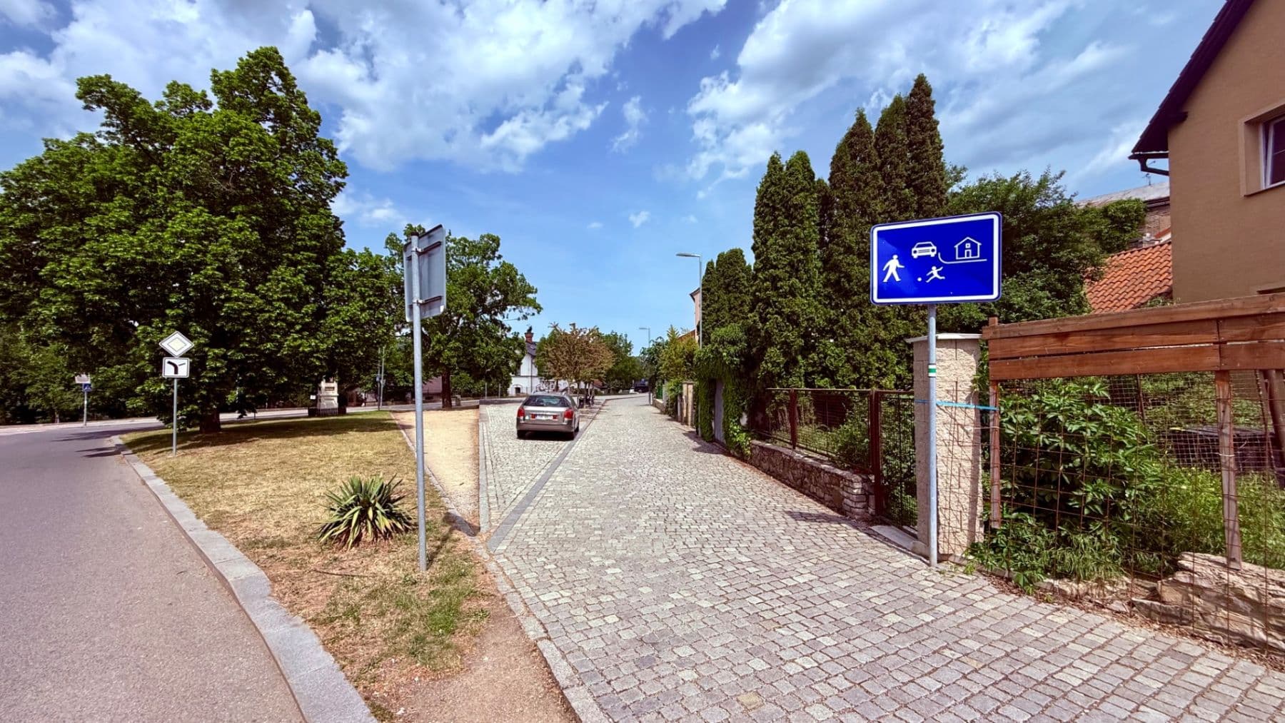 Prenájom bytu 1-izbový 30 m², Palackého náměstí, Řevnice, Středočeský kraj Prenájom bytu 1-izbový 30 m², Palackého náměstí, Řevnice, Středočeský kraj