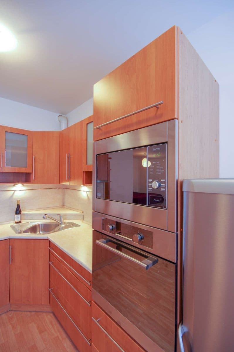 Prenájom bytu 1-izbový 49 m², Novodvorská, Praha, Praha Prenájom bytu 1-izbový 49 m², Novodvorská, Praha, Praha