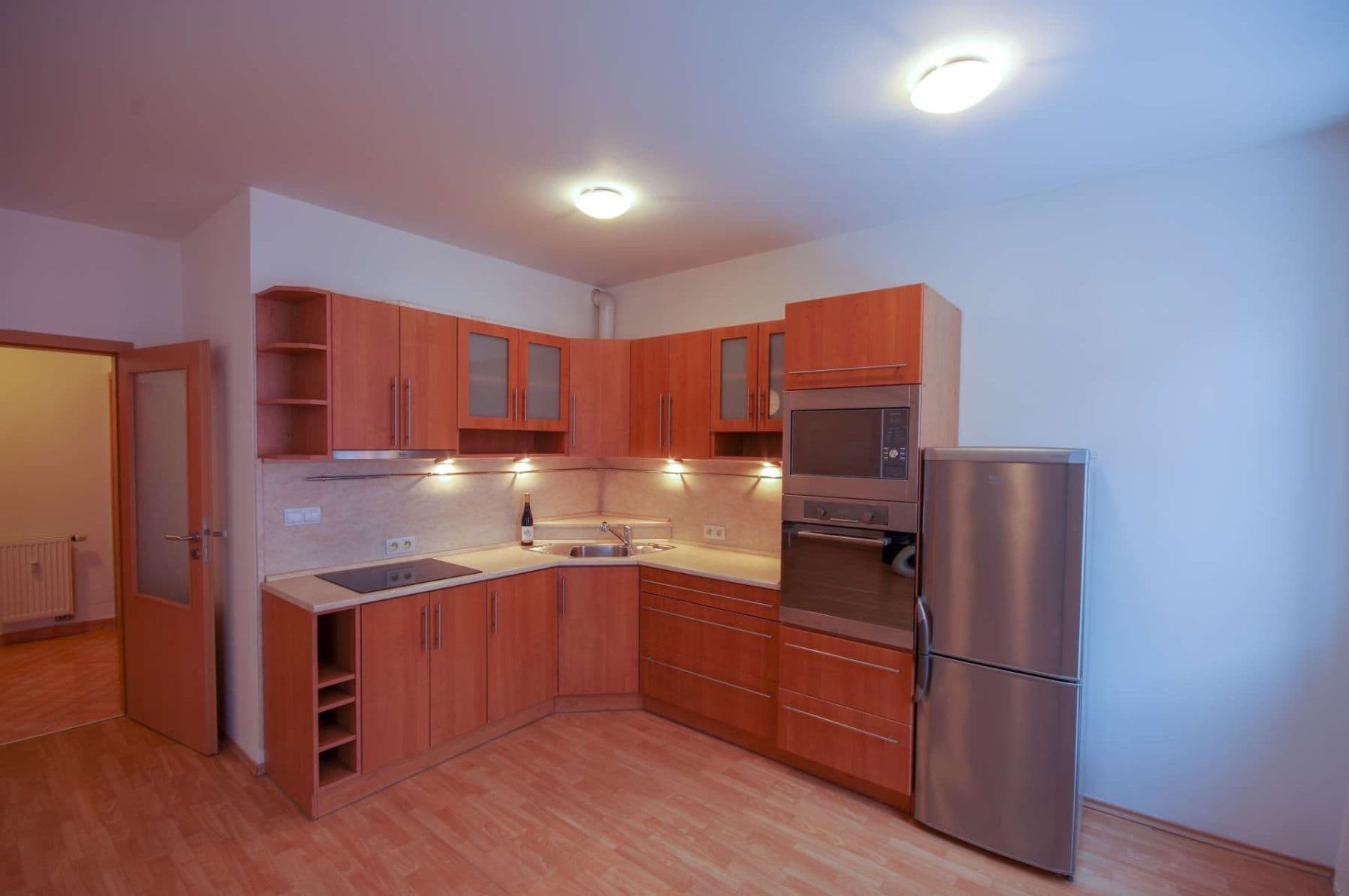 Prenájom bytu 1-izbový 49 m², Novodvorská, Praha, Praha Prenájom bytu 1-izbový 49 m², Novodvorská, Praha, Praha