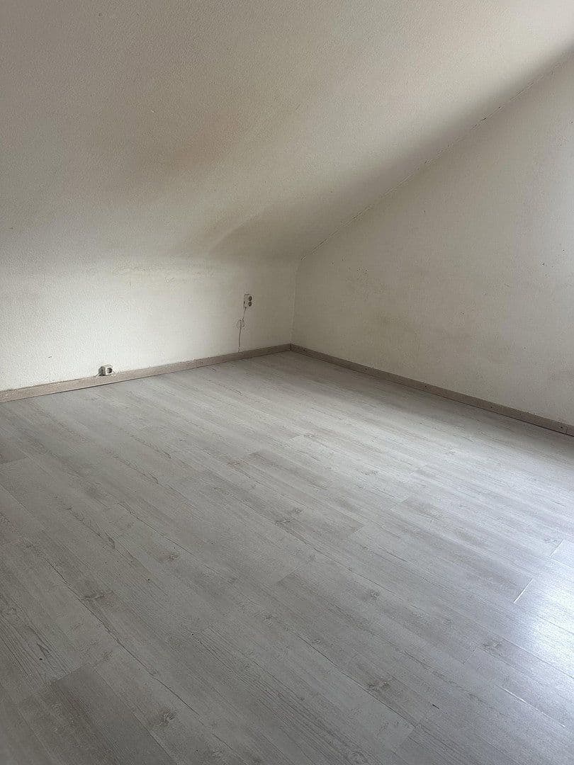 Prenájom bytu 4-izbový 16 m², Gartenstrasse, Heilbronn, Bádensko-Wurttembersko Prenájom bytu 4-izbový 16 m², Gartenstrasse, Heilbronn, Bádensko-Wurttembersko