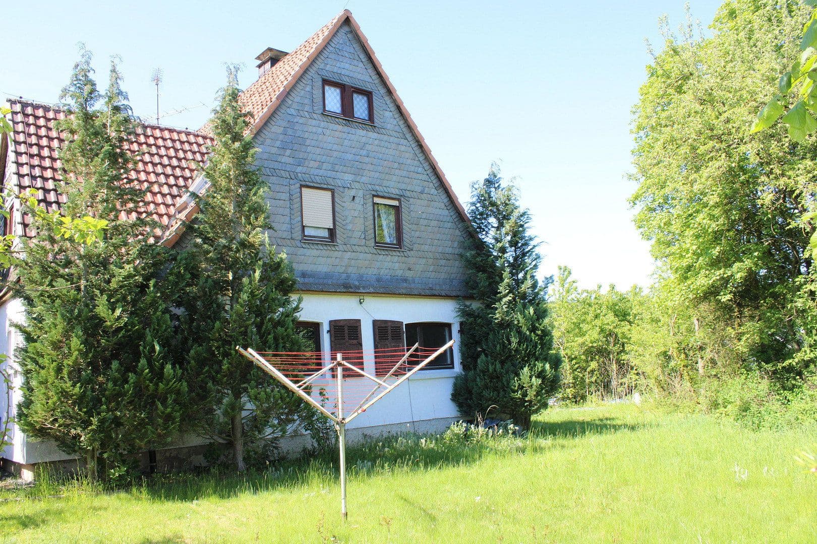Predaj domu 166 m², pozemek 691 m², Medebach, Severné Porýnie - Westfálsko Predaj domu 166 m², pozemek 691 m², Medebach, Severné Porýnie - Westfálsko