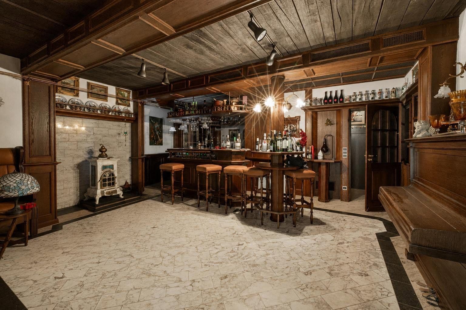 Predaj domu 377 m², pozemek 704 m², Tirgrathsfeldweg 7, Moers, Severné Porýnie - Westfálsko Predaj domu 377 m², pozemek 704 m², Tirgrathsfeldweg 7, Moers, Severné Porýnie - Westfálsko
