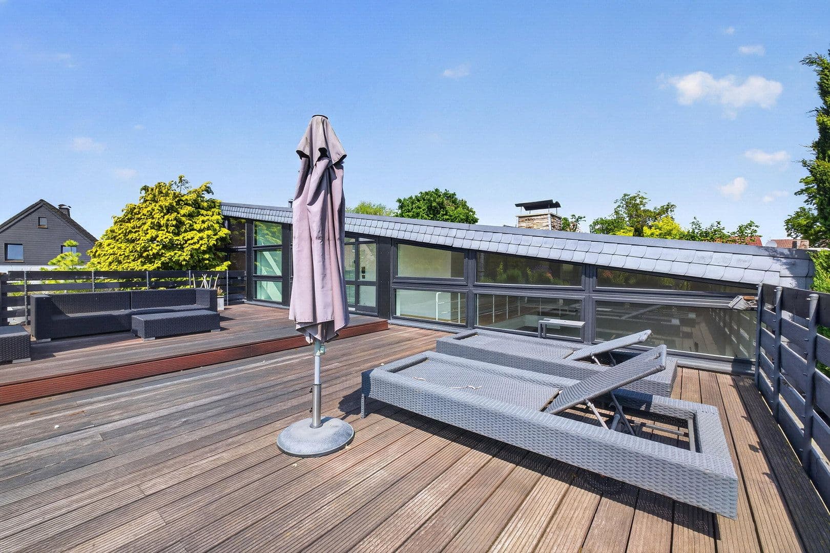 Predaj domu 377 m², pozemek 704 m², Tirgrathsfeldweg 7, Moers, Severné Porýnie - Westfálsko Predaj domu 377 m², pozemek 704 m², Tirgrathsfeldweg 7, Moers, Severné Porýnie - Westfálsko