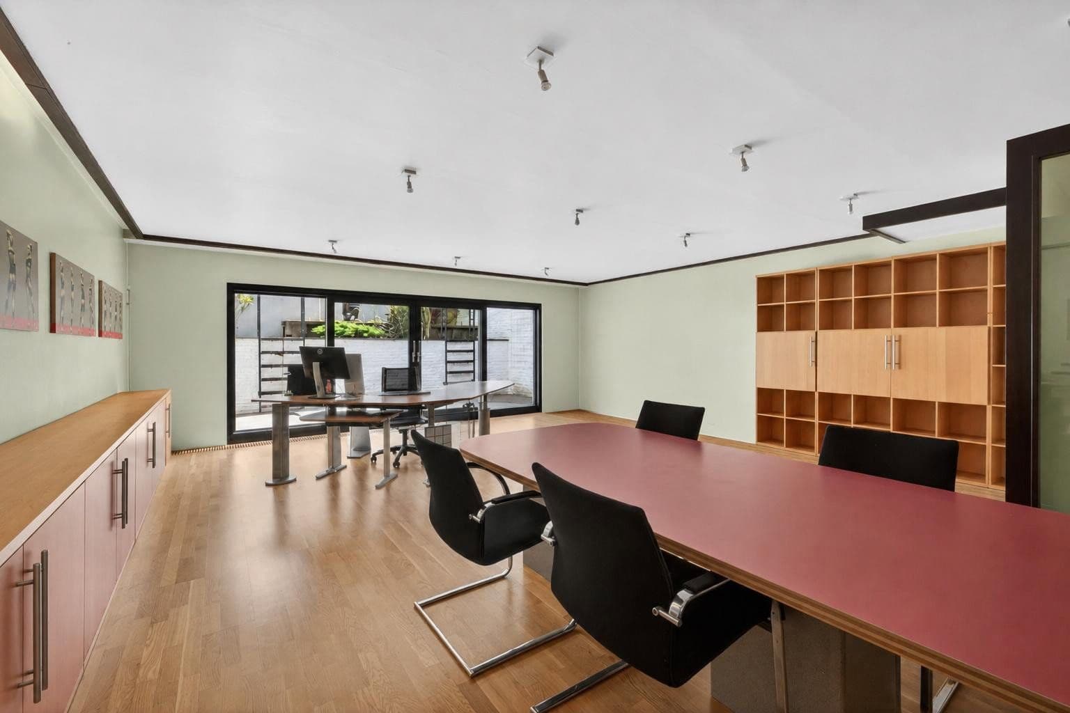 Predaj domu 377 m², pozemek 704 m², Tirgrathsfeldweg 7, Moers, Severné Porýnie - Westfálsko Predaj domu 377 m², pozemek 704 m², Tirgrathsfeldweg 7, Moers, Severné Porýnie - Westfálsko