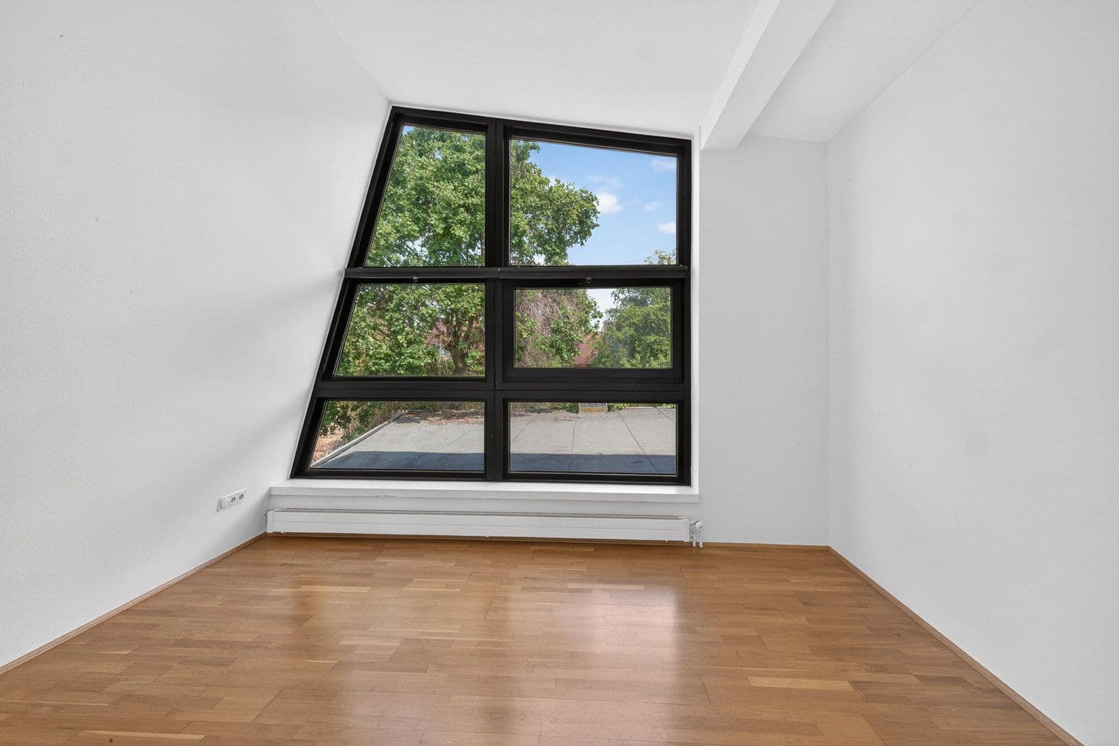 Predaj domu 377 m², pozemek 704 m², Tirgrathsfeldweg 7, Moers, Severné Porýnie - Westfálsko Predaj domu 377 m², pozemek 704 m², Tirgrathsfeldweg 7, Moers, Severné Porýnie - Westfálsko