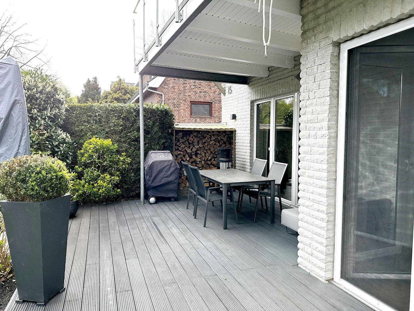 Predaj domu 210 m², pozemek 425 m², Pinneberg, Šlezvicko-Holštajnsko Predaj domu 210 m², pozemek 425 m², Pinneberg, Šlezvicko-Holštajnsko