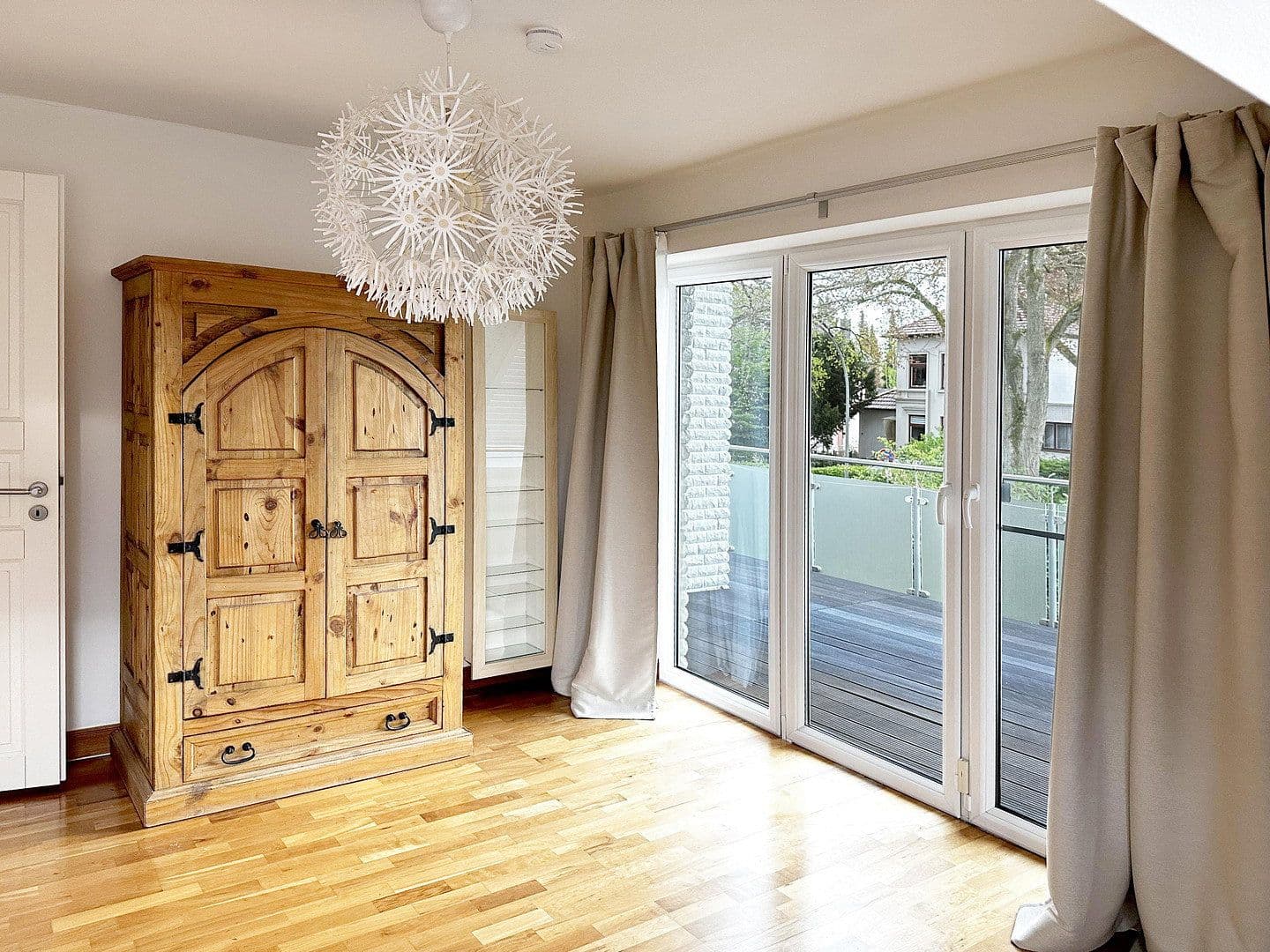 Predaj domu 210 m², pozemek 425 m², Pinneberg, Šlezvicko-Holštajnsko Predaj domu 210 m², pozemek 425 m², Pinneberg, Šlezvicko-Holštajnsko