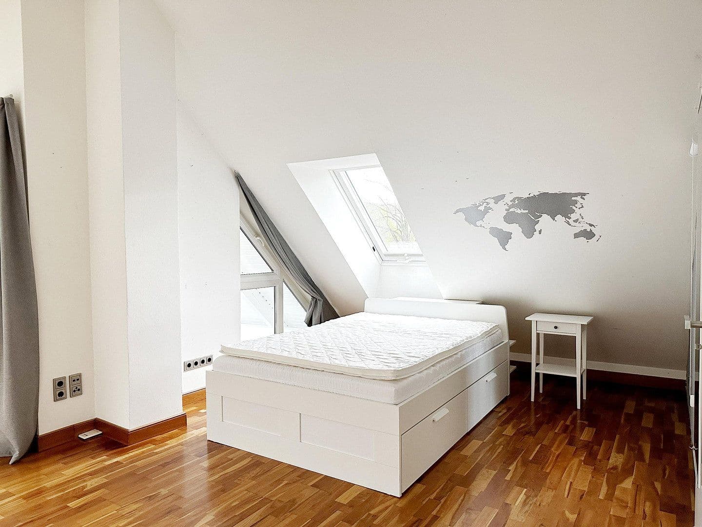Predaj domu 210 m², pozemek 425 m², Pinneberg, Šlezvicko-Holštajnsko Predaj domu 210 m², pozemek 425 m², Pinneberg, Šlezvicko-Holštajnsko