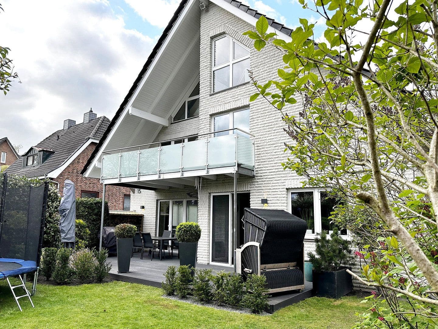 Predaj domu 210 m², pozemek 425 m², Pinneberg, Šlezvicko-Holštajnsko Predaj domu 210 m², pozemek 425 m², Pinneberg, Šlezvicko-Holštajnsko