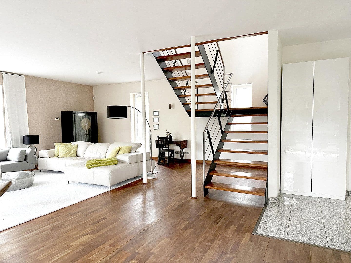Predaj domu 210 m², pozemek 425 m², Pinneberg, Šlezvicko-Holštajnsko Predaj domu 210 m², pozemek 425 m², Pinneberg, Šlezvicko-Holštajnsko