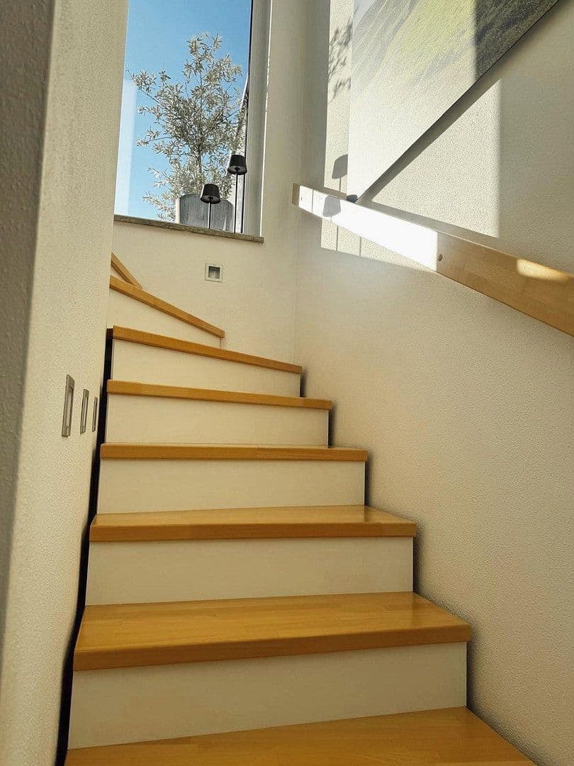 Predaj domu 115 m², pozemek 170 m², Vaterstetten, Bavorsko Predaj domu 115 m², pozemek 170 m², Vaterstetten, Bavorsko