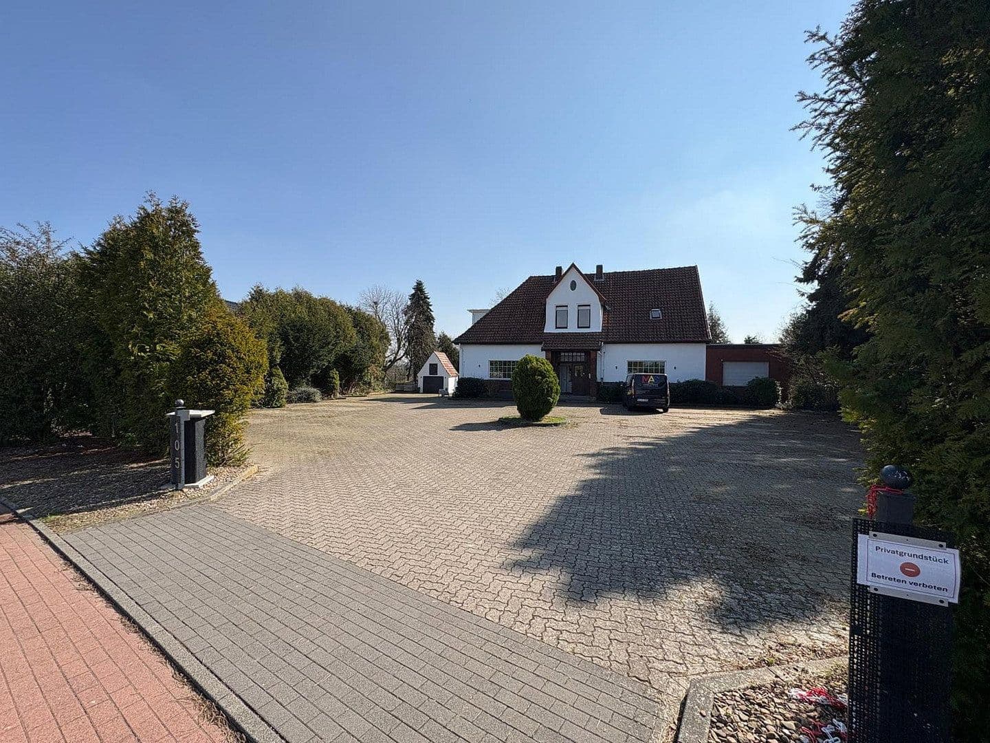Predaj domu 300 m², pozemek 2.432 m², Möllberger Heide 105, Porta Westfalica, Severné Porýnie - Westfálsko Predaj domu 300 m², pozemek 2.432 m², Möllberger Heide 105, Porta Westfalica, Severné Porýnie - Westfálsko