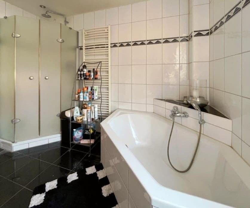 Predaj domu 130 m², pozemek 190 m², Gelsenkirchen, Severné Porýnie - Westfálsko Predaj domu 130 m², pozemek 190 m², Gelsenkirchen, Severné Porýnie - Westfálsko
