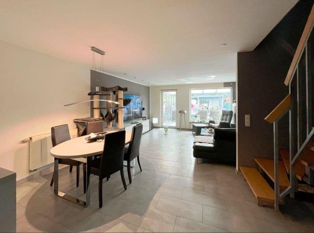 Predaj domu 130 m², pozemek 190 m², Gelsenkirchen, Severné Porýnie - Westfálsko Predaj domu 130 m², pozemek 190 m², Gelsenkirchen, Severné Porýnie - Westfálsko