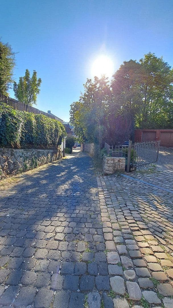 Predaj domu 170 m², pozemek 1.317 m², Grabenstraße 6, Stolberg, Severné Porýnie - Westfálsko Predaj domu 170 m², pozemek 1.317 m², Grabenstraße 6, Stolberg, Severné Porýnie - Westfálsko
