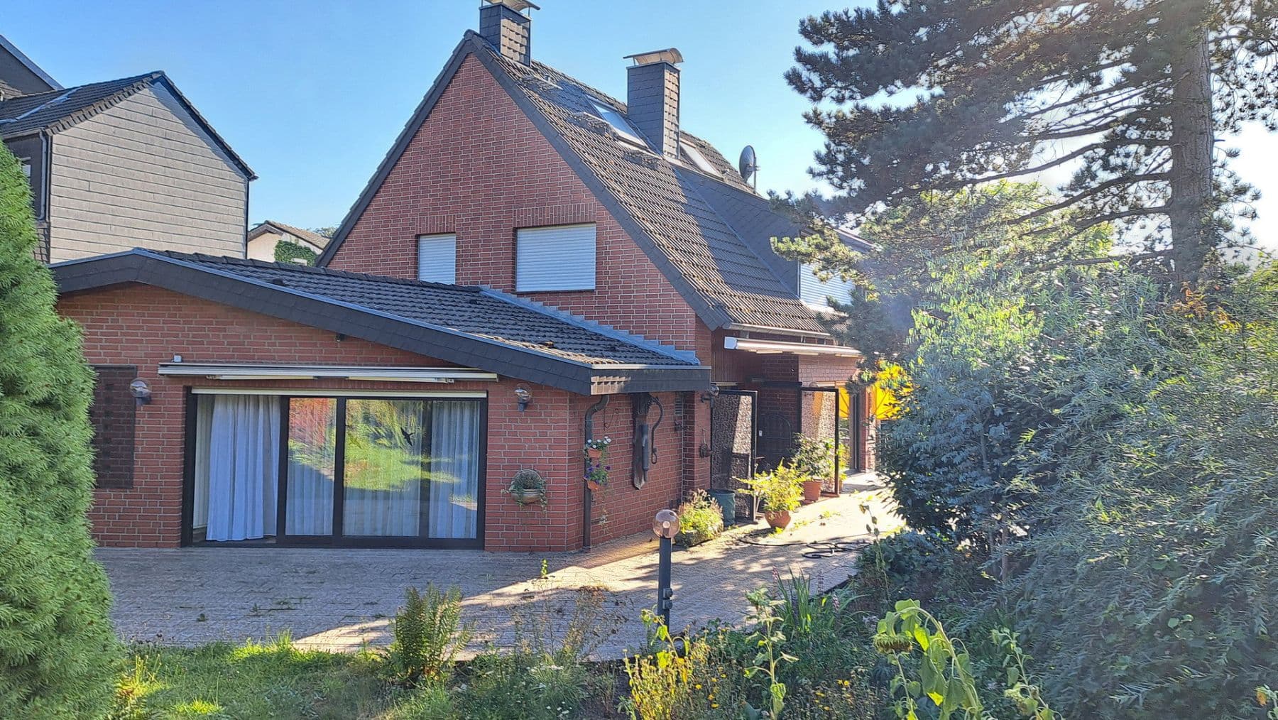 Predaj domu 170 m², pozemek 1.317 m², Grabenstraße 6, Stolberg, Severné Porýnie - Westfálsko Predaj domu 170 m², pozemek 1.317 m², Grabenstraße 6, Stolberg, Severné Porýnie - Westfálsko