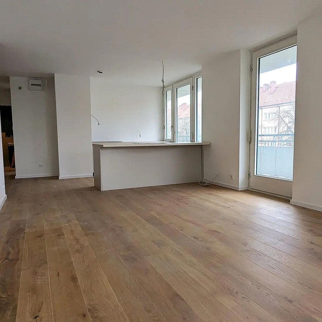 Prenájom bytu 3-izbový 95 m², Johann-Clanze-Straße 49, München, Bavorsko Prenájom bytu 3-izbový 95 m², Johann-Clanze-Straße 49, München, Bavorsko