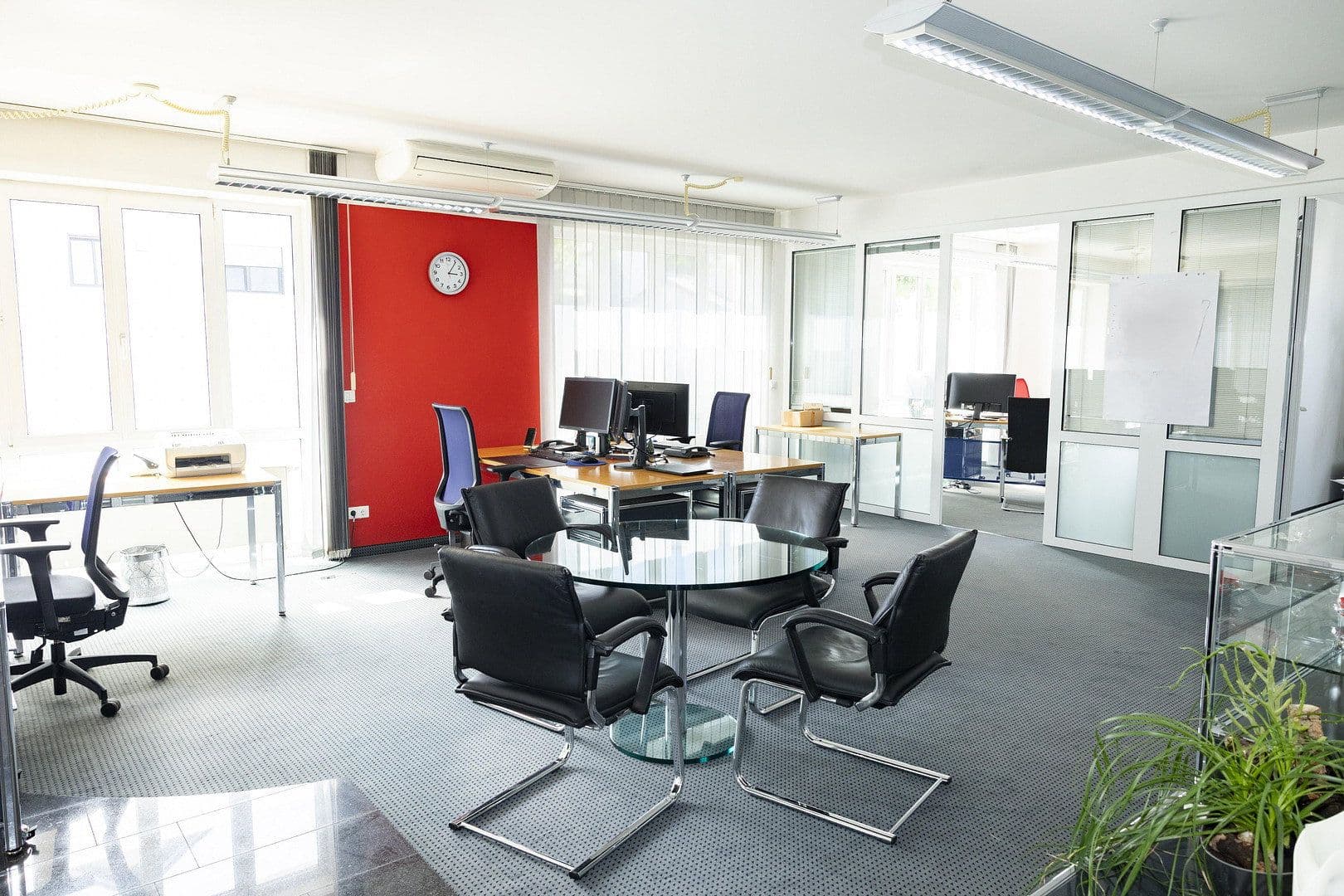 Prenájom kancelárie 404 m², Neufahrn in Niederbayern, Bavorsko Prenájom kancelárie 404 m², Neufahrn in Niederbayern, Bavorsko
